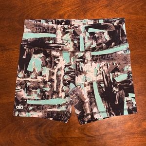 ALO yoga bicycle shorts, women’s size medium